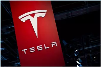 Akcije kompanije TESLA izgubile 7% vrednosti